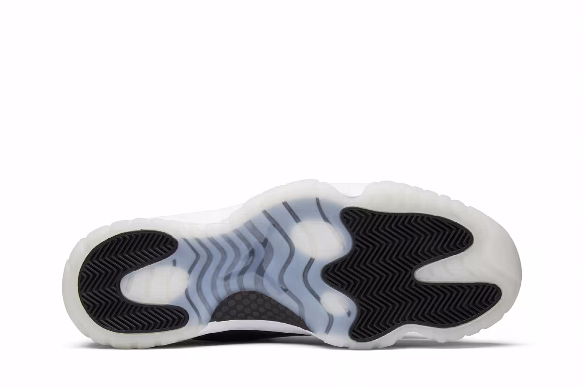 Air Jordan 11 Low Barons, view 5