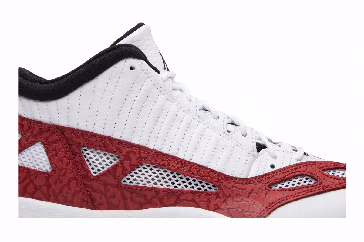 Air Jordan 11 Low IE Gym Red, view 3
