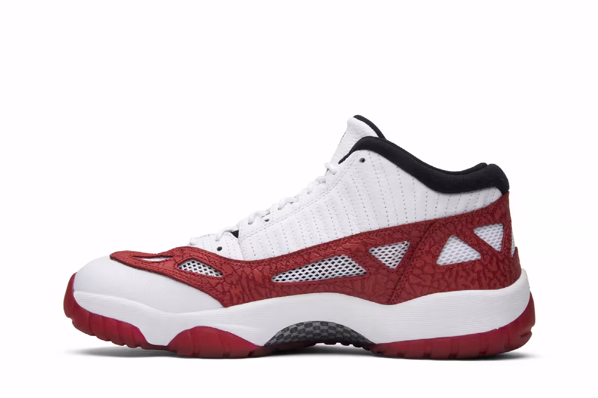 Air Jordan 11 Low IE Gym Red, view 4