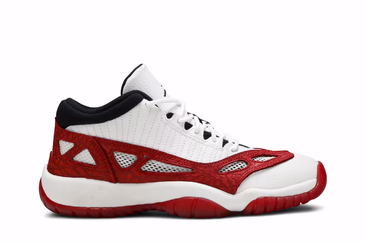 Air Jordan 11 Low IE GS Gym Red, view 2