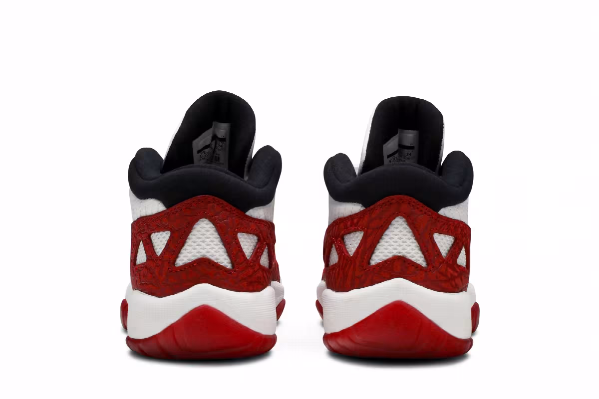 Air Jordan 11 Low IE GS Gym Red, view 7