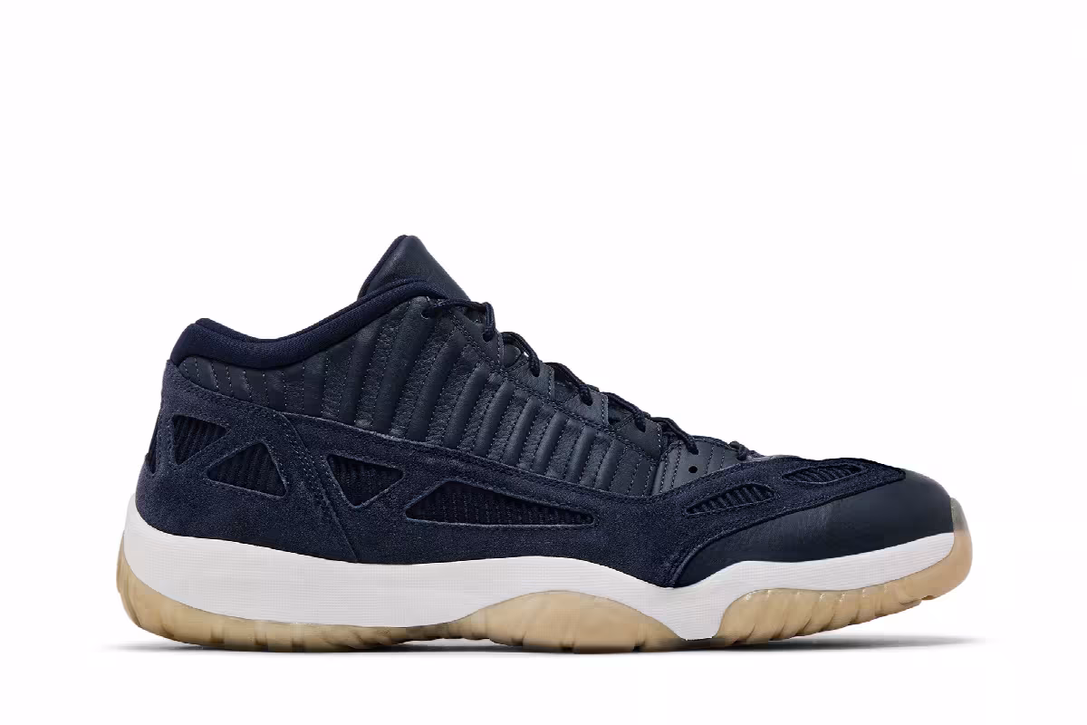 Air Jordan 11 Low IE Obsidian, view 2