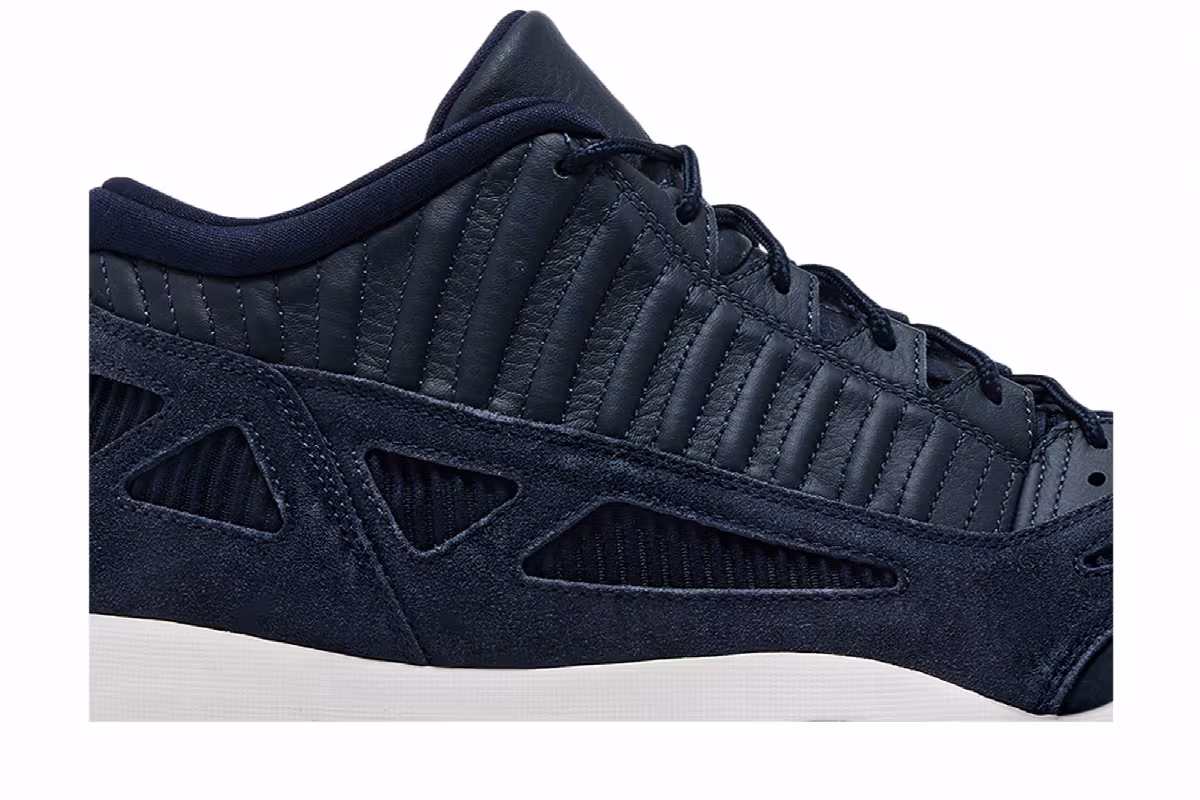 Air Jordan 11 Low IE Obsidian, view 3