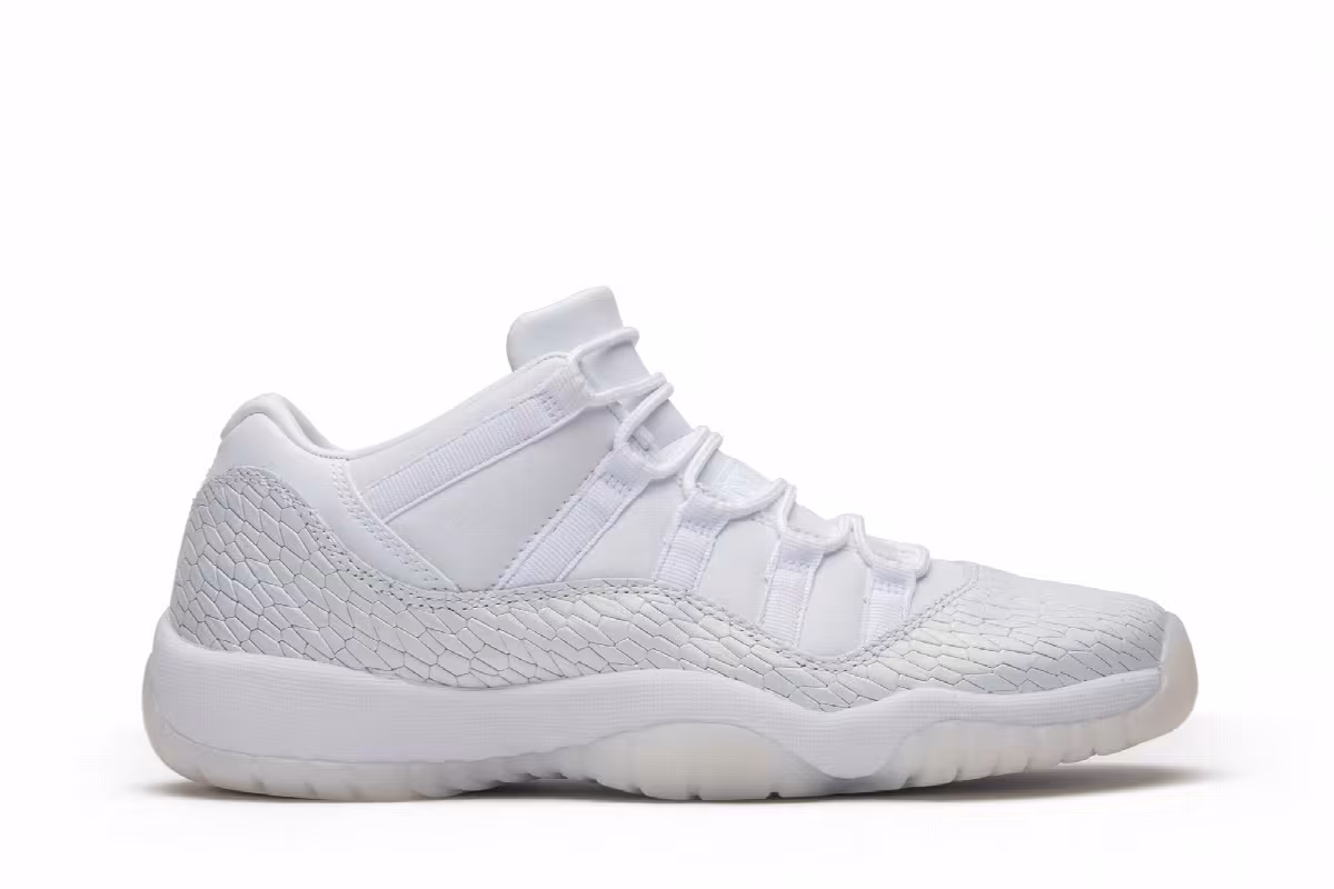 Air Jordan 11 Low Premium GS Frost White, view 2
