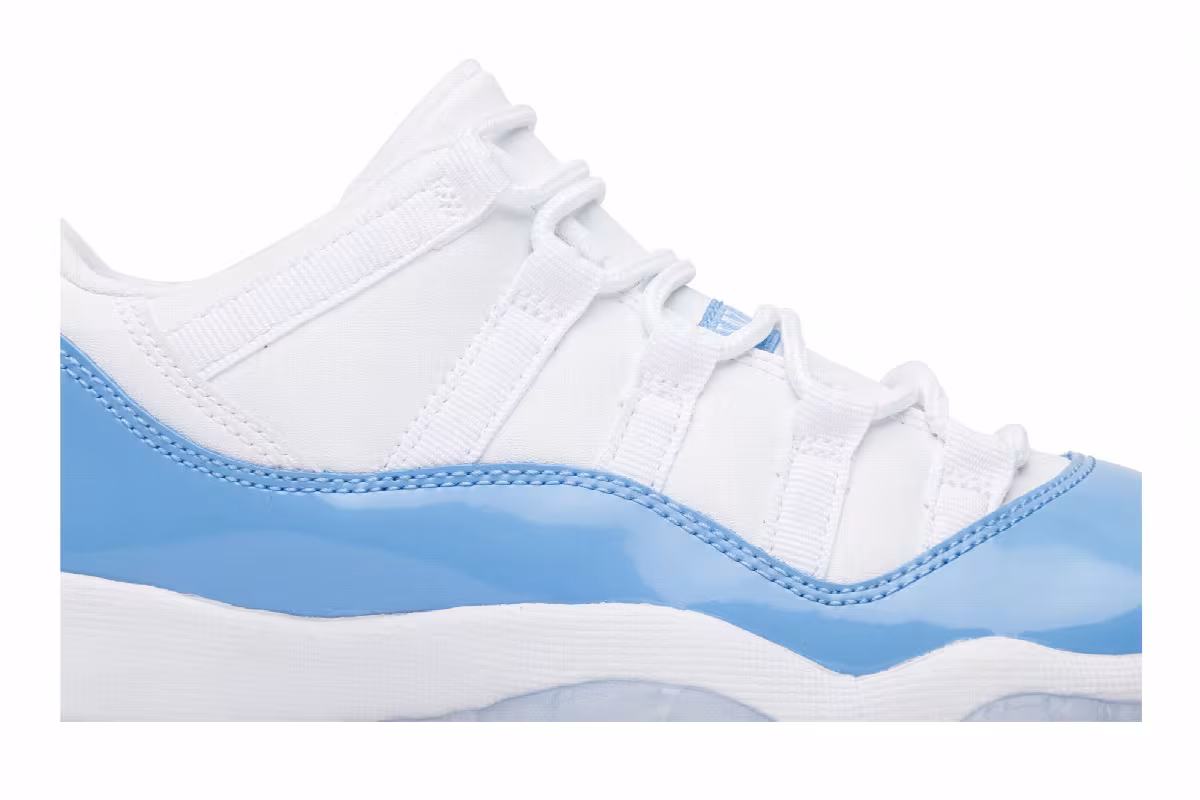 Air Jordan 11 Low GS UNC 2017, view 3