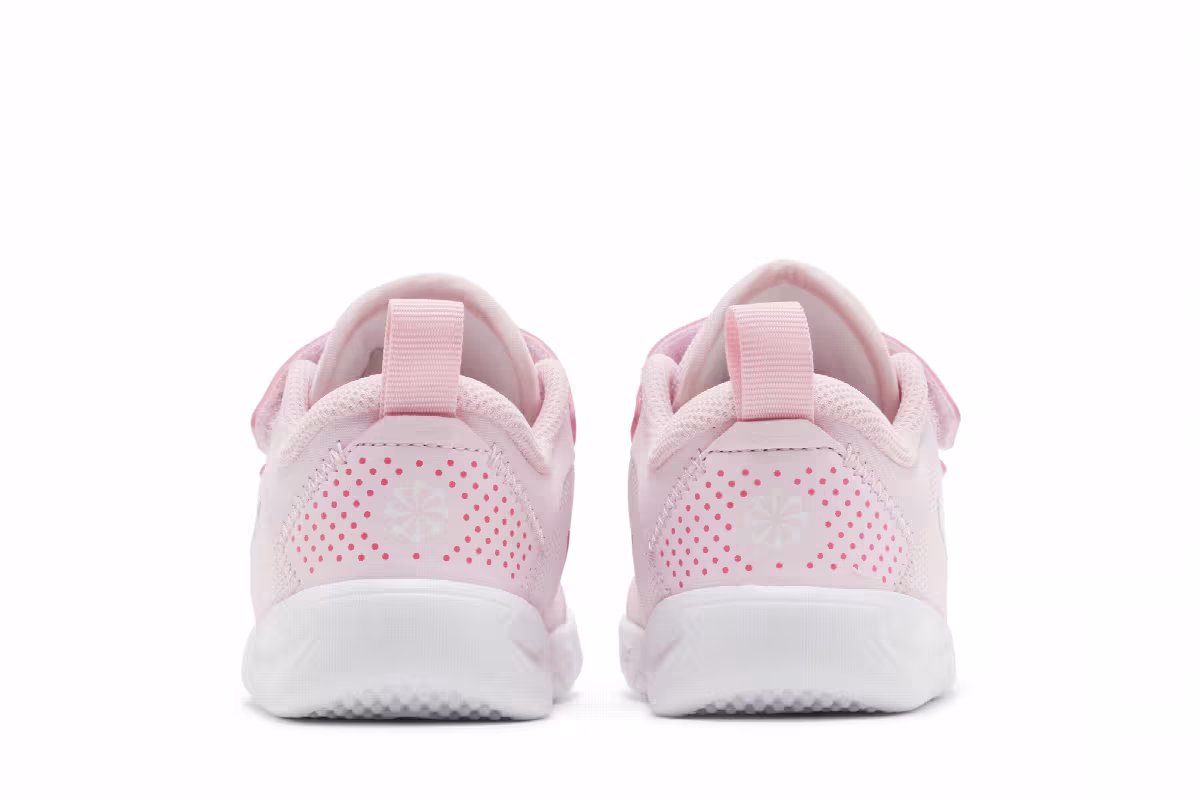 Nike Omni Multi-Court TD Pink Foam, view 7