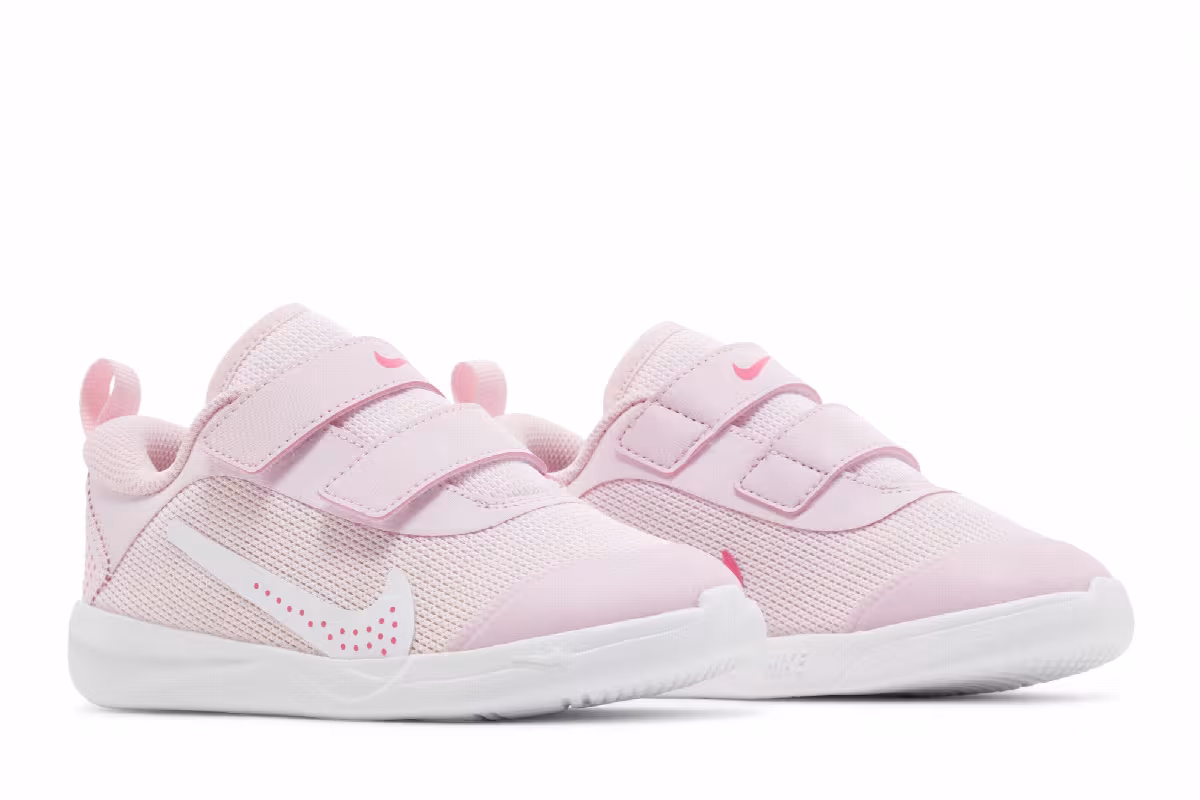 Nike Omni Multi-Court TD Pink Foam, view 9