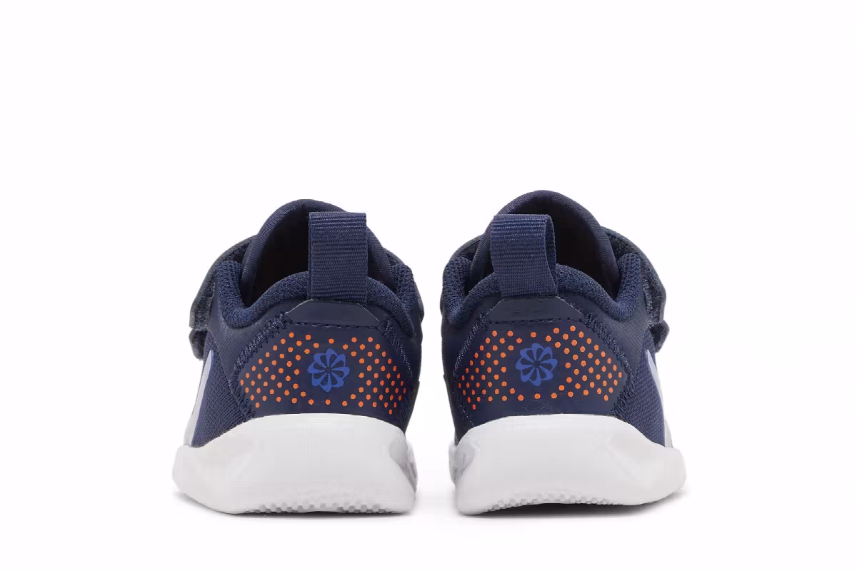 Nike Omni Multi-Court TD Midnight Navy Safety Orange, view 7