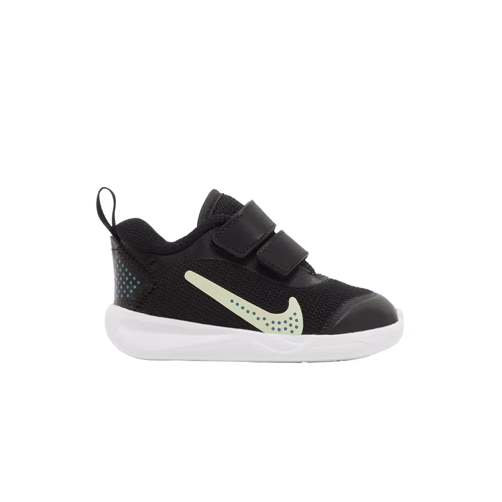 Nike Omni Multi-Court TD Black Barely Volt