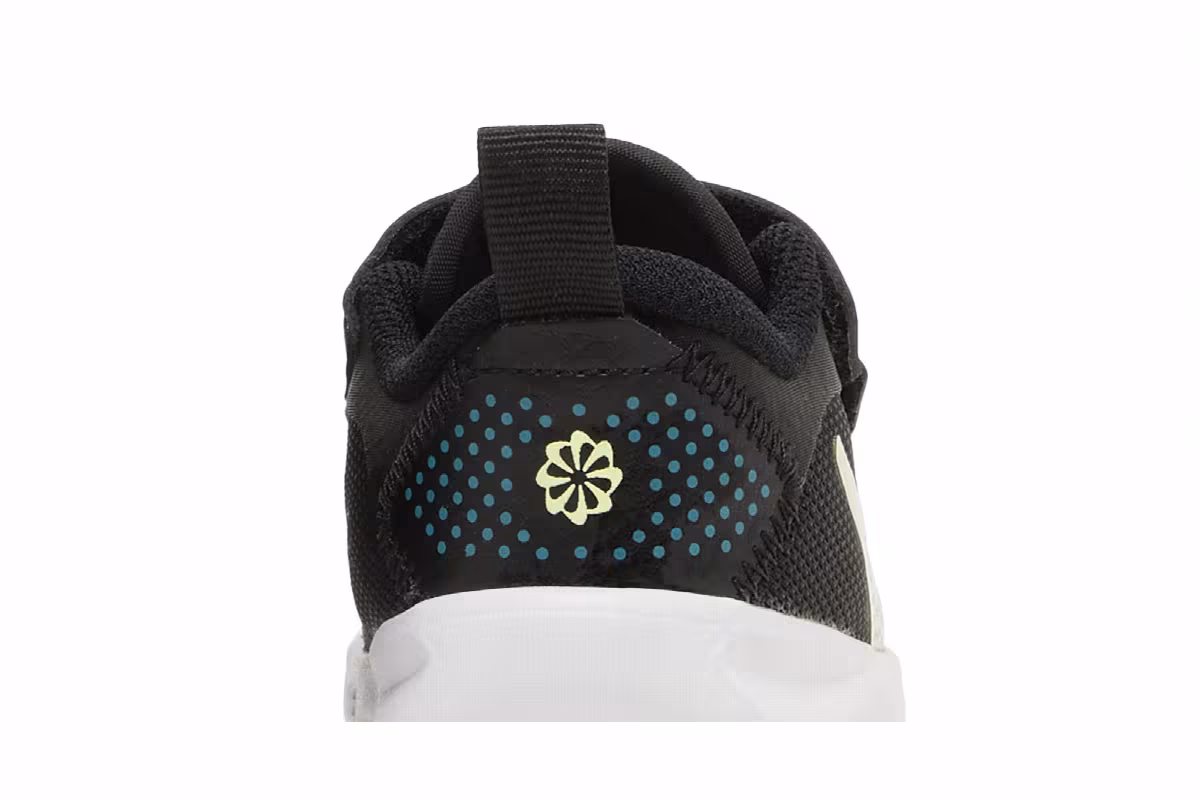 Nike Omni Multi-Court TD Black Barely Volt, view 8