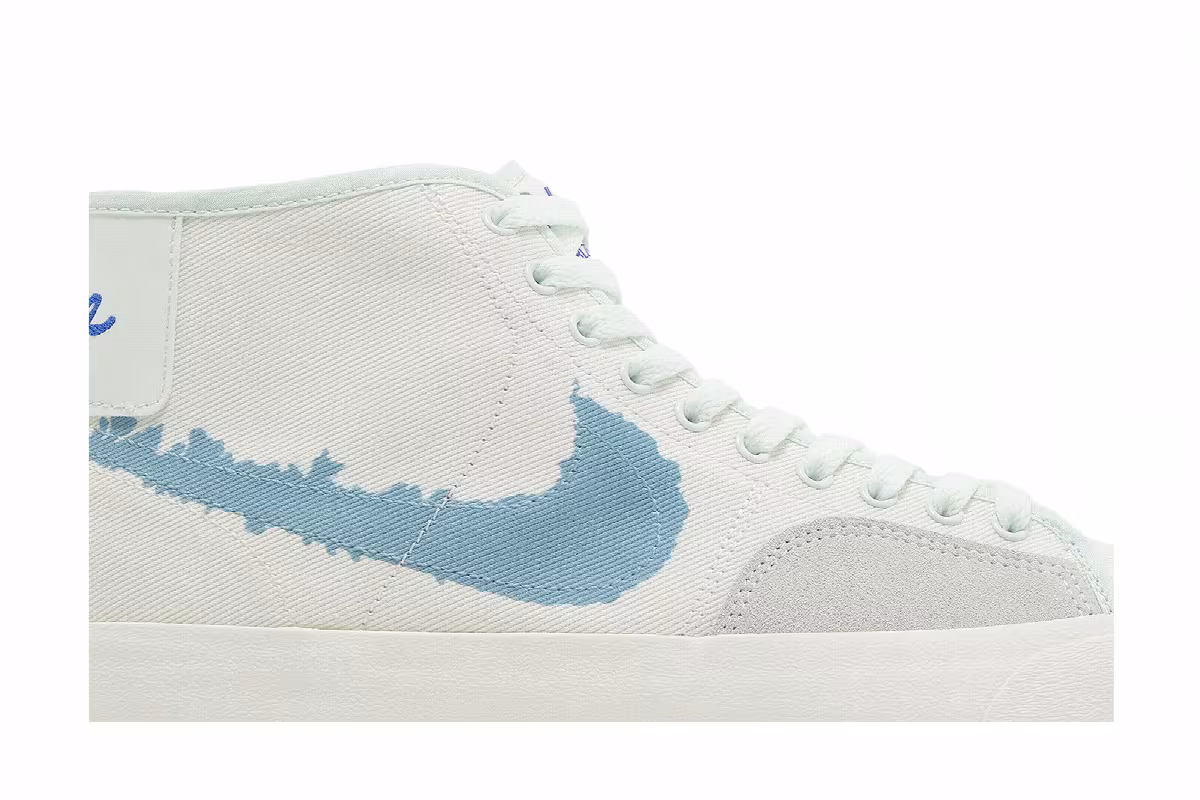 Nike Blazer Court Mid Premium SB Barely Green, view 3