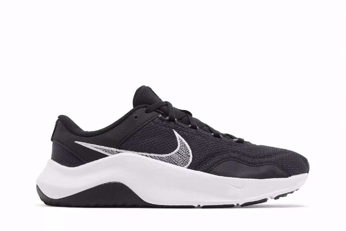 Nike Women's Legend Essential 3 Next Nature Black White, view 2