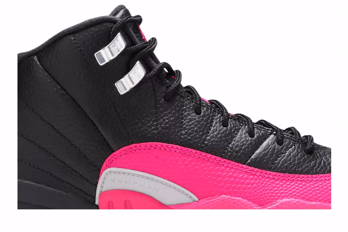 Air Jordan 12 GS Deadly Pink, view 3