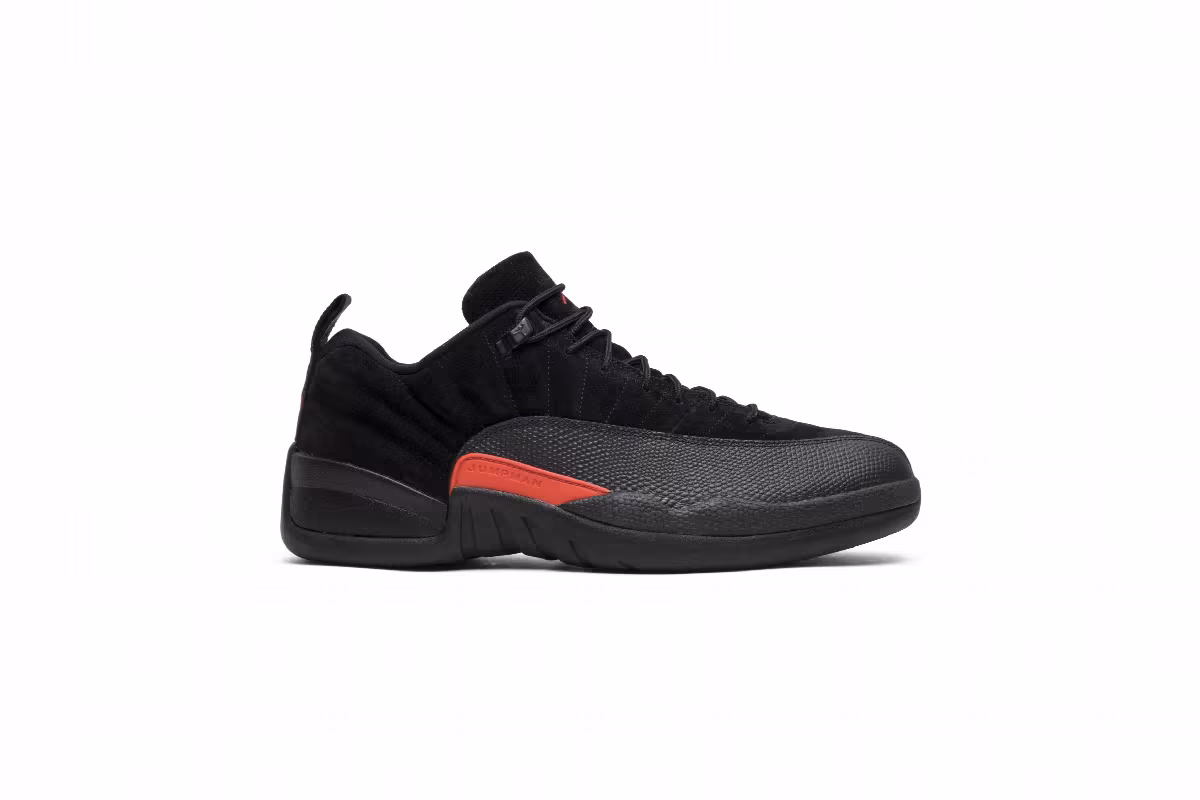 Air Jordan 12 Low Max Orange, view 2