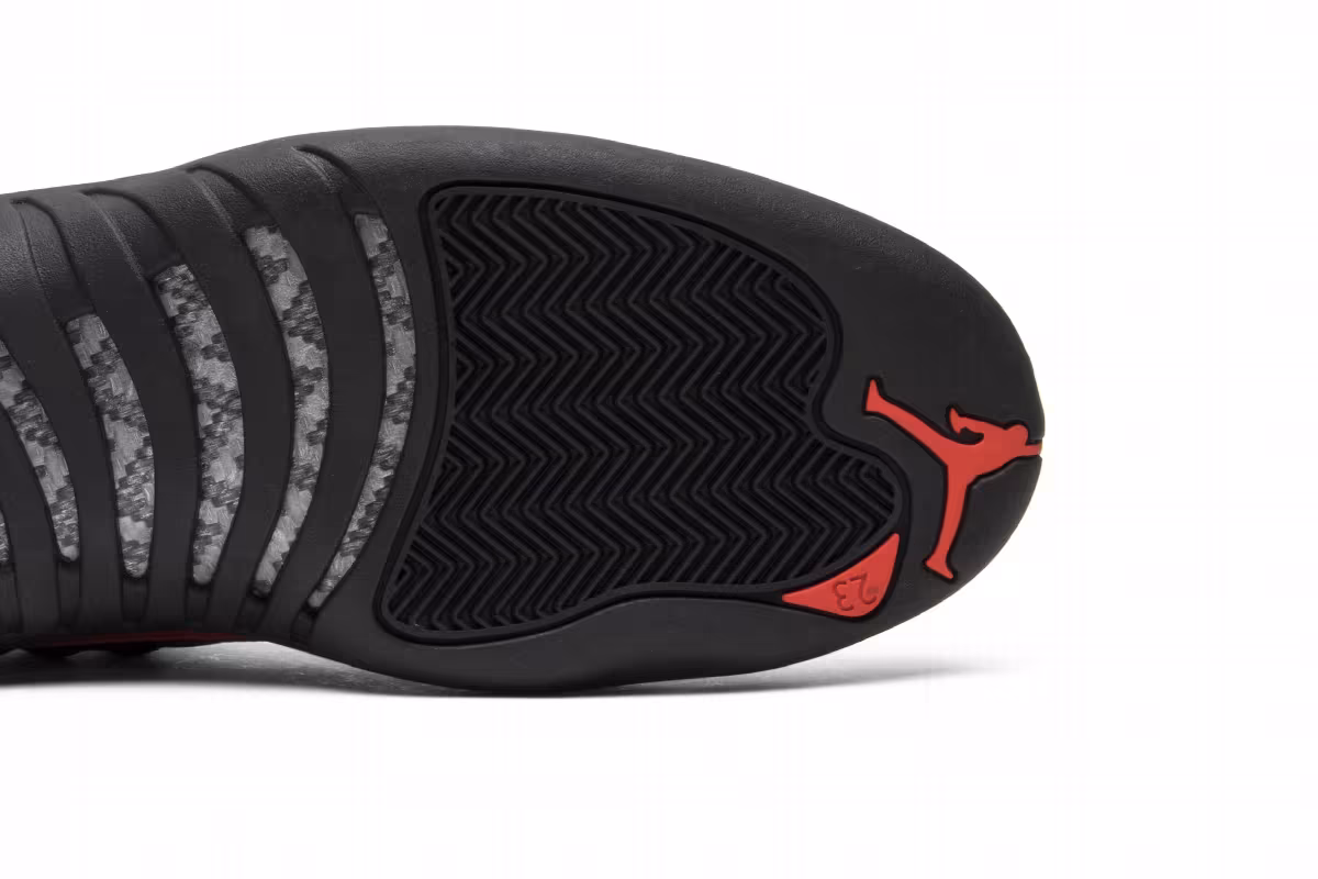 Air Jordan 12 Low Max Orange, view 6