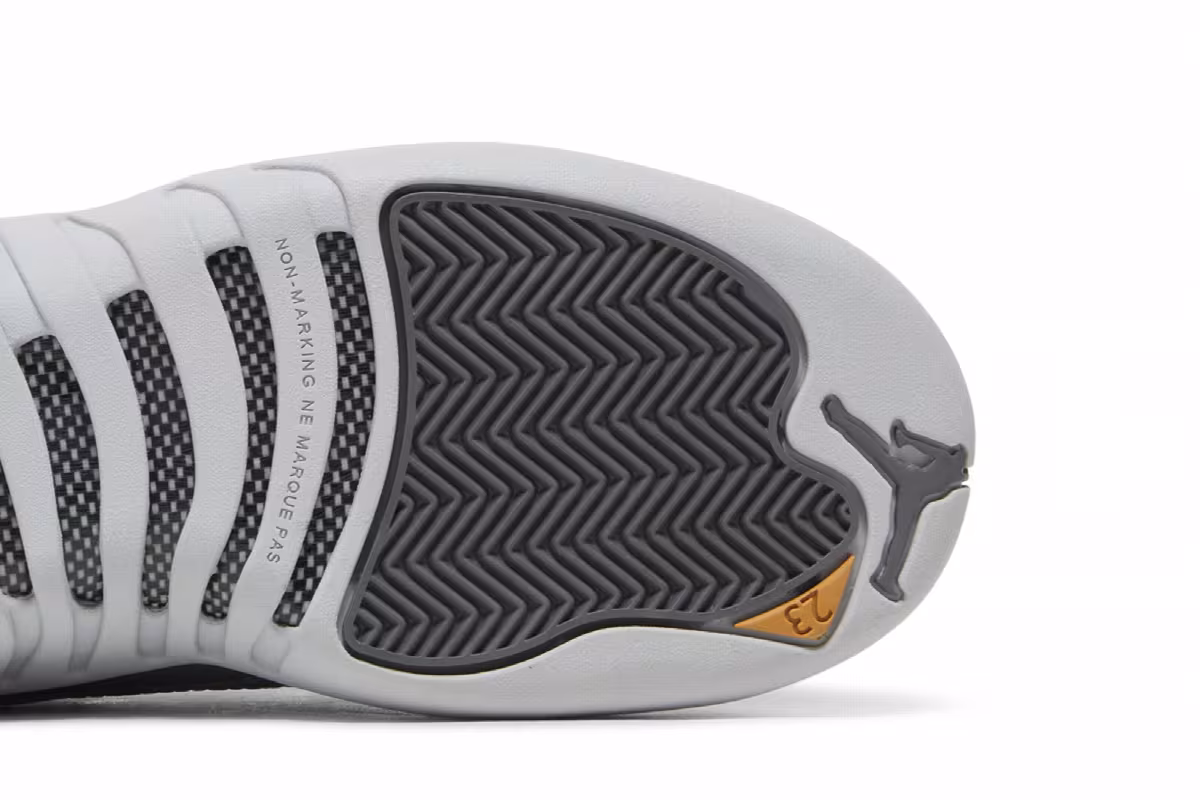 Air Jordan 12 GS Dark Grey, view 6