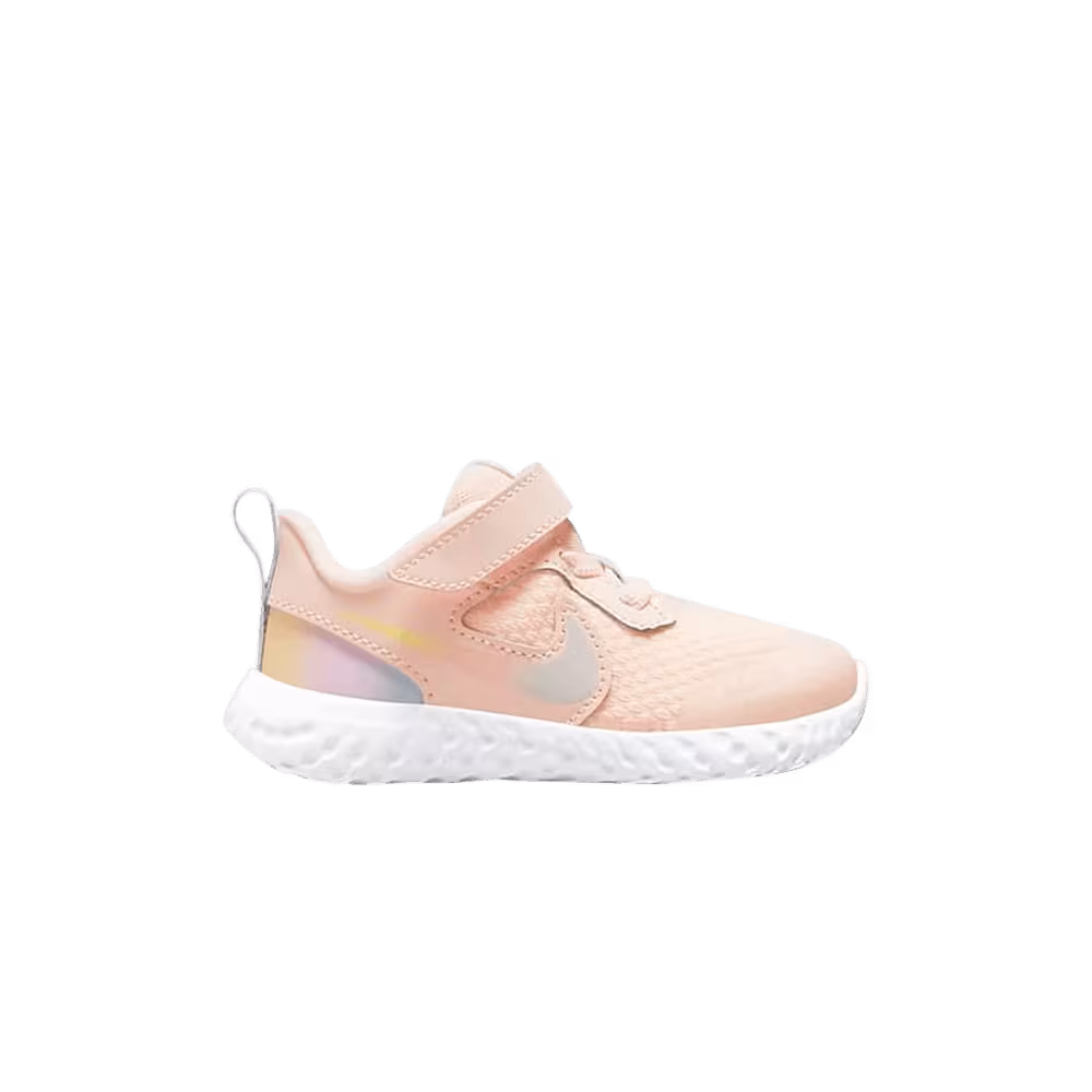 Nike Revolution 5 SE TD Crimson Tint Multi