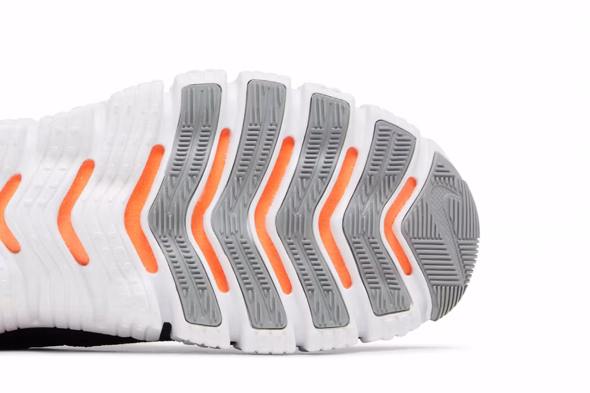 Nike Free Metcon 4 Black Total Orange Emerald, view 6