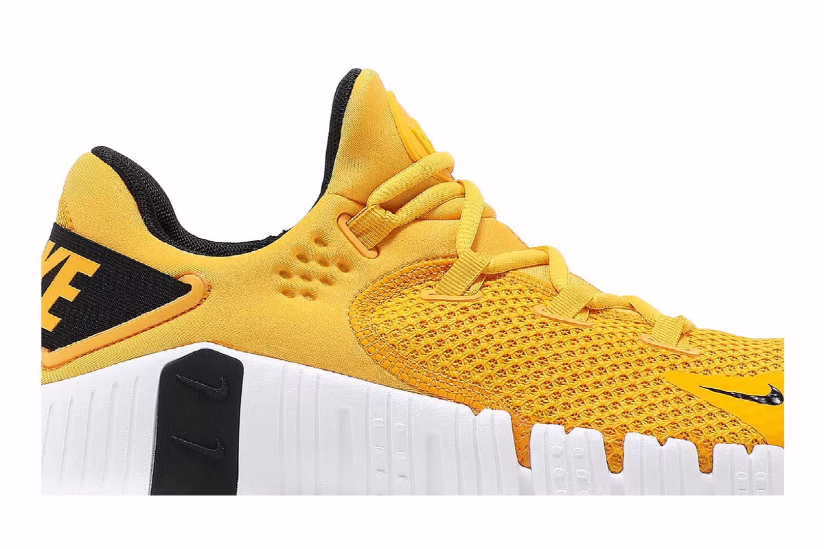 Nike Free Metcon 4 University Gold, view 3