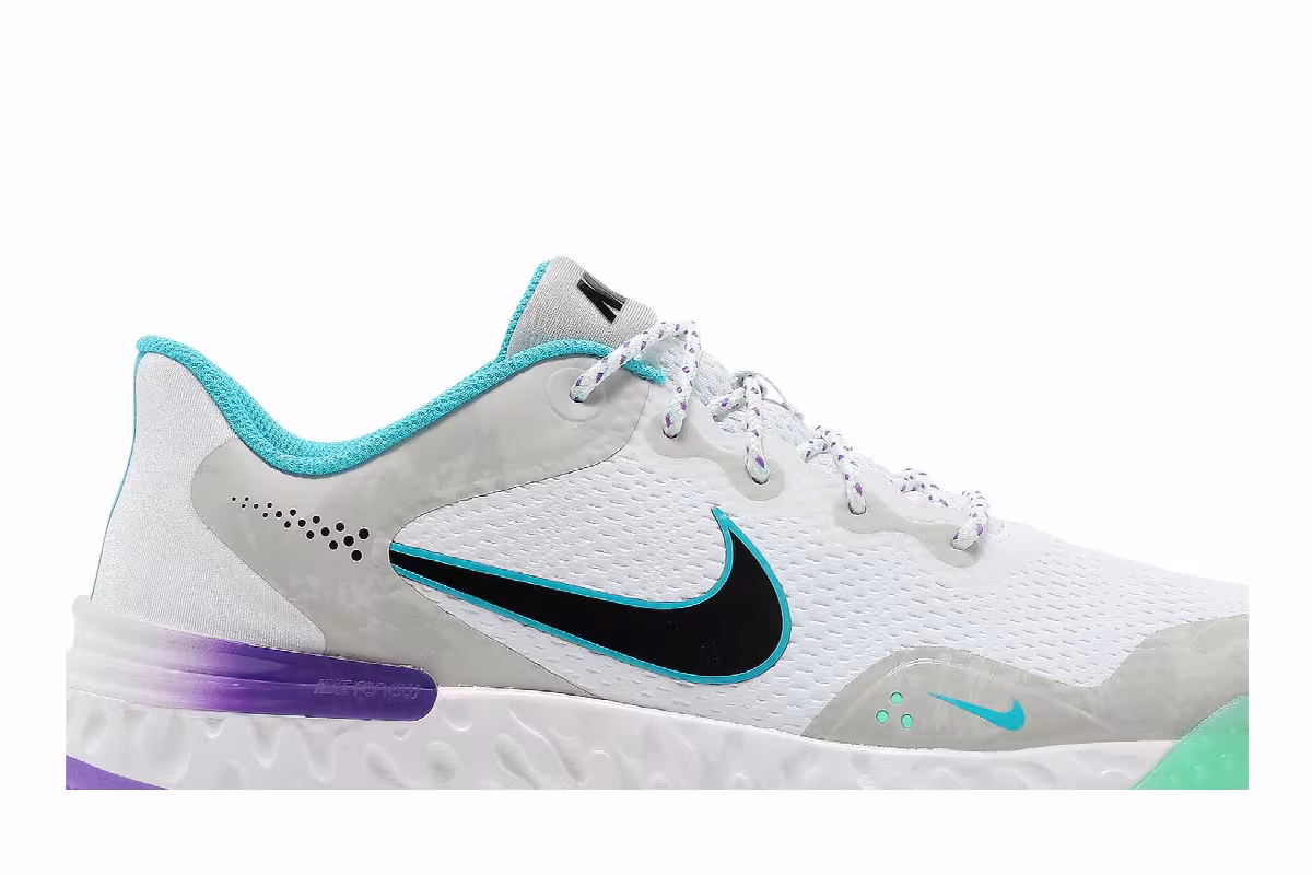 Nike Alpha Huarache Elite 3 Turf White Peach Cream, view 3