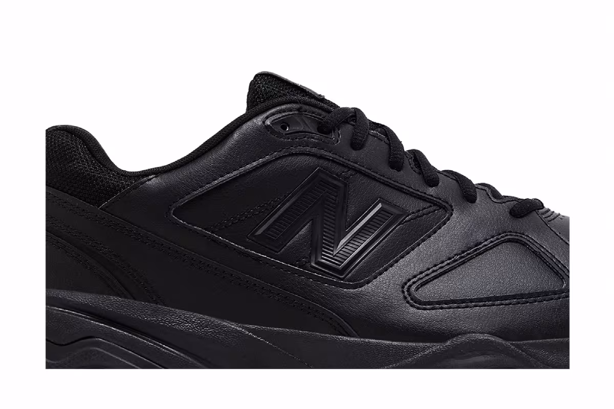 New Balance 626v2 6E Wide Triple Black, view 3