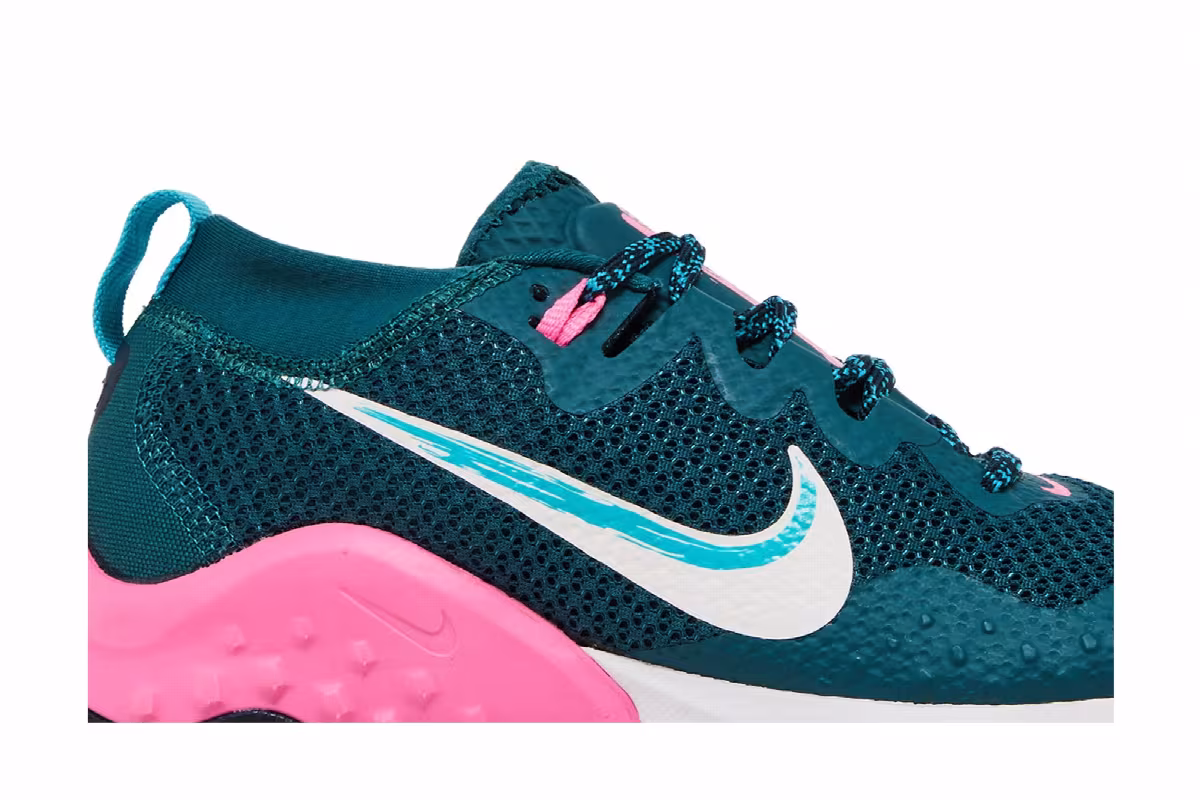 Nike Women's Wildhorse 7 Dark Teal Green, view 3