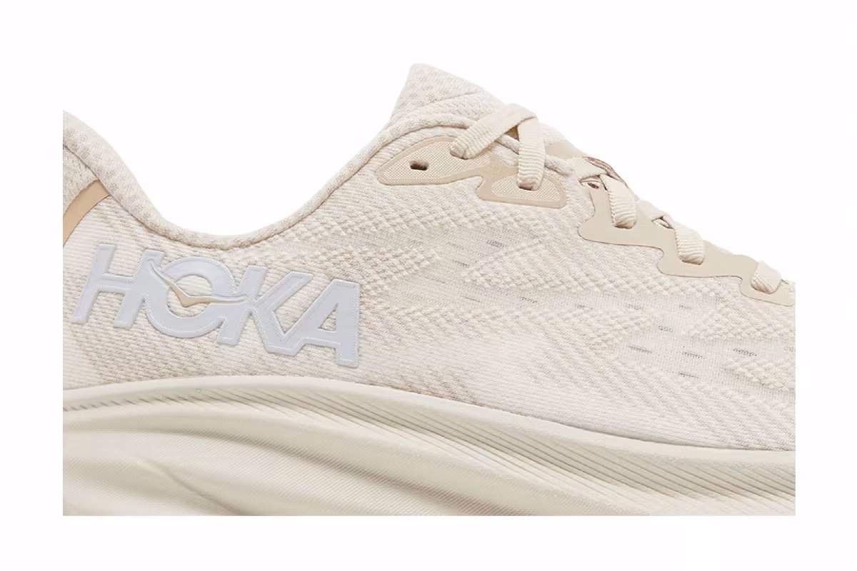 HOKA Women's Clifton 9 Shifting Sand, view 3