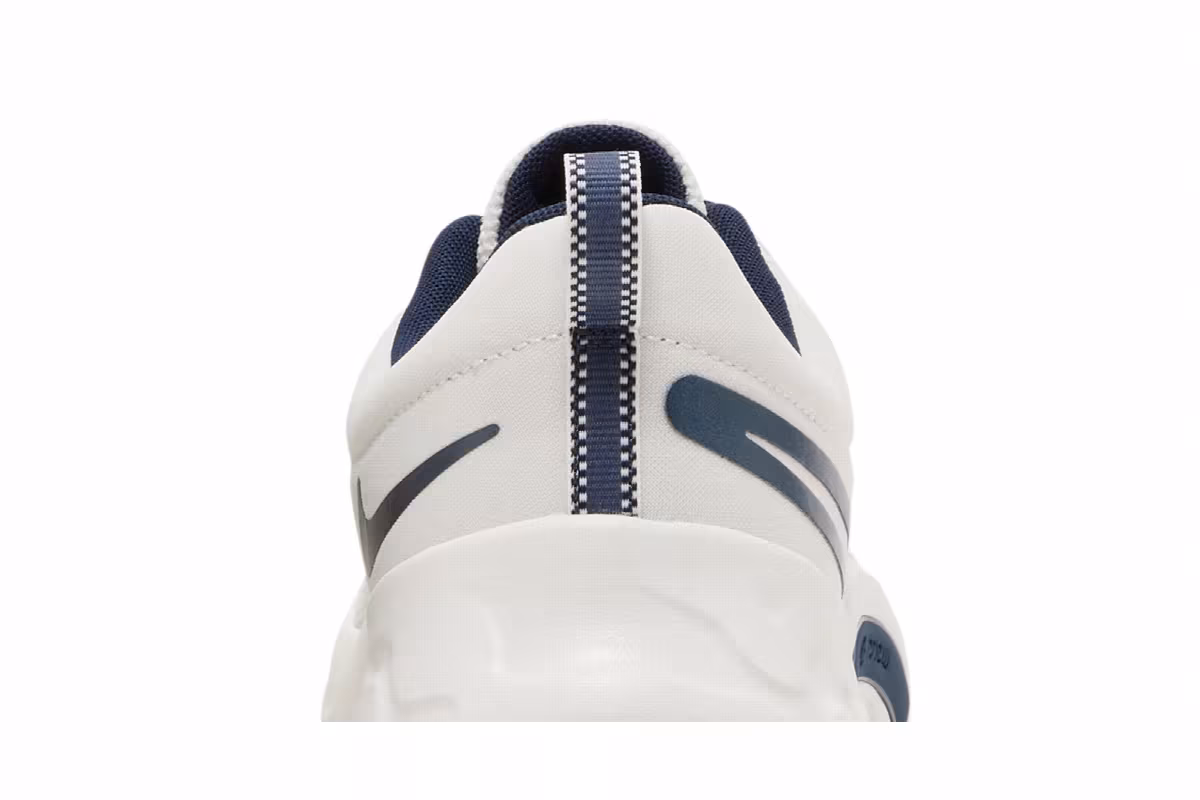 Nike Renew Retaliation TR 3 Summit White Obsidian, view 8