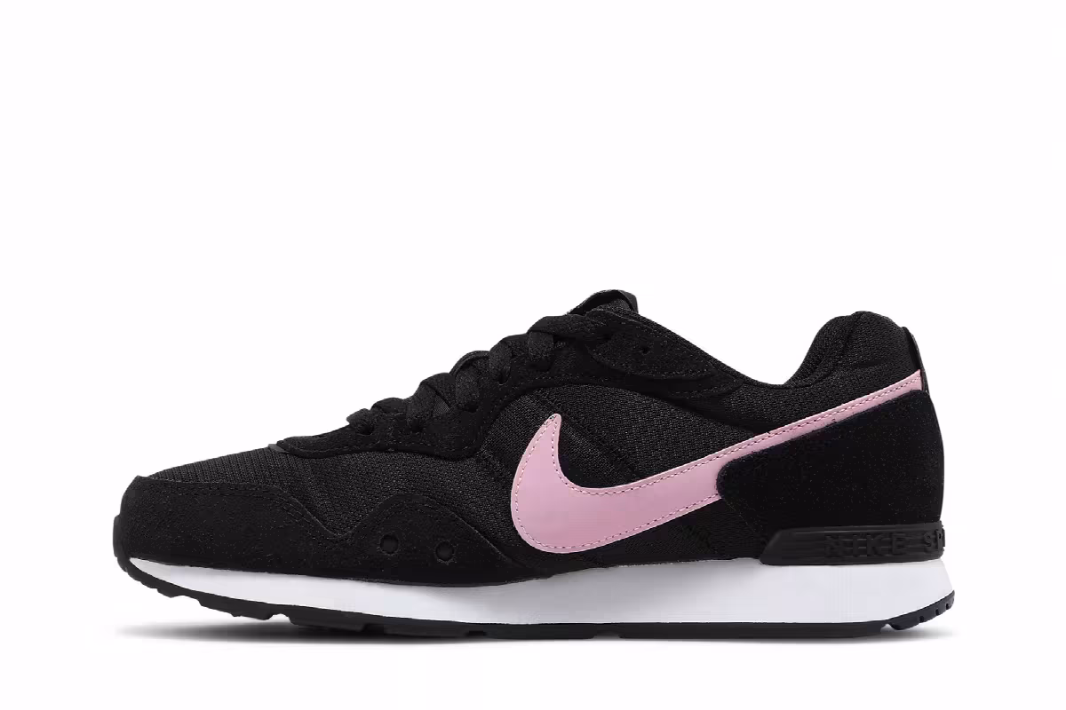 Nike Women's Venture Runner Black Light Arctic Pink, view 4