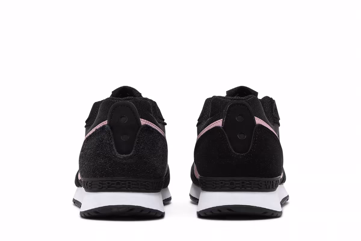 Nike Women's Venture Runner Black Light Arctic Pink, view 7