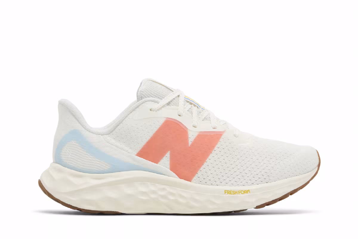 New Balance Women's Fresh Foam Arishi v4 Sea Salt Gulf Red, view 2