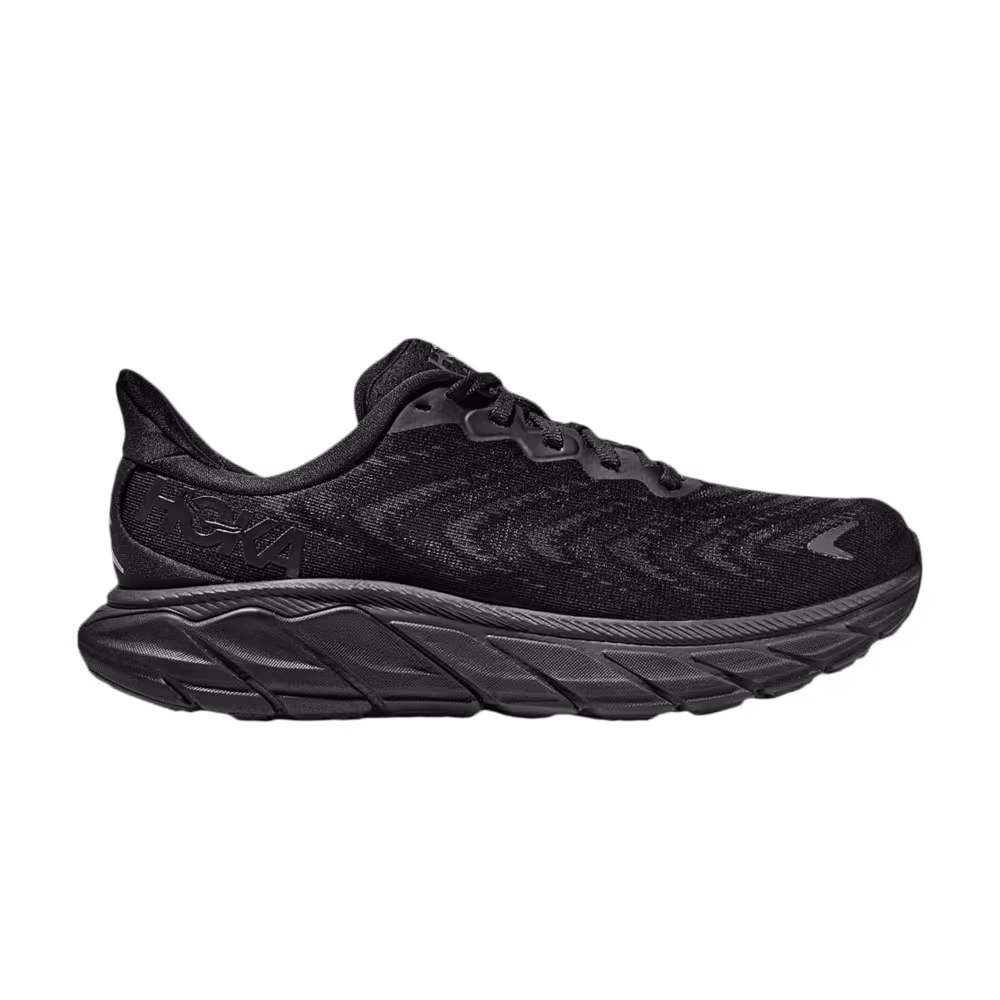 HOKA Arahi 6 Triple Black