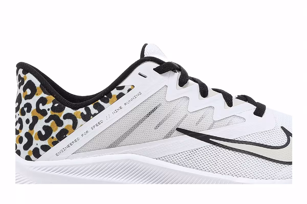 Nike Women's Quest 3 Premium Leopard, view 3