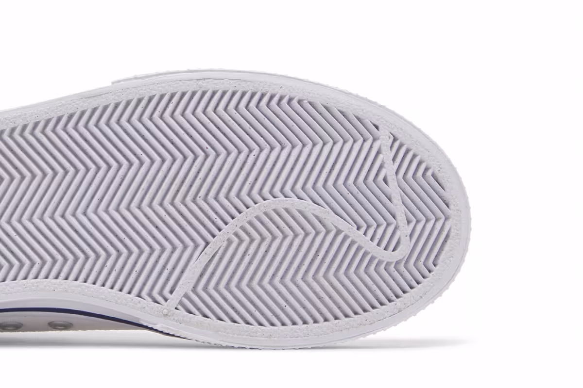 Nike Women's GTS White Midnight Navy, view 6