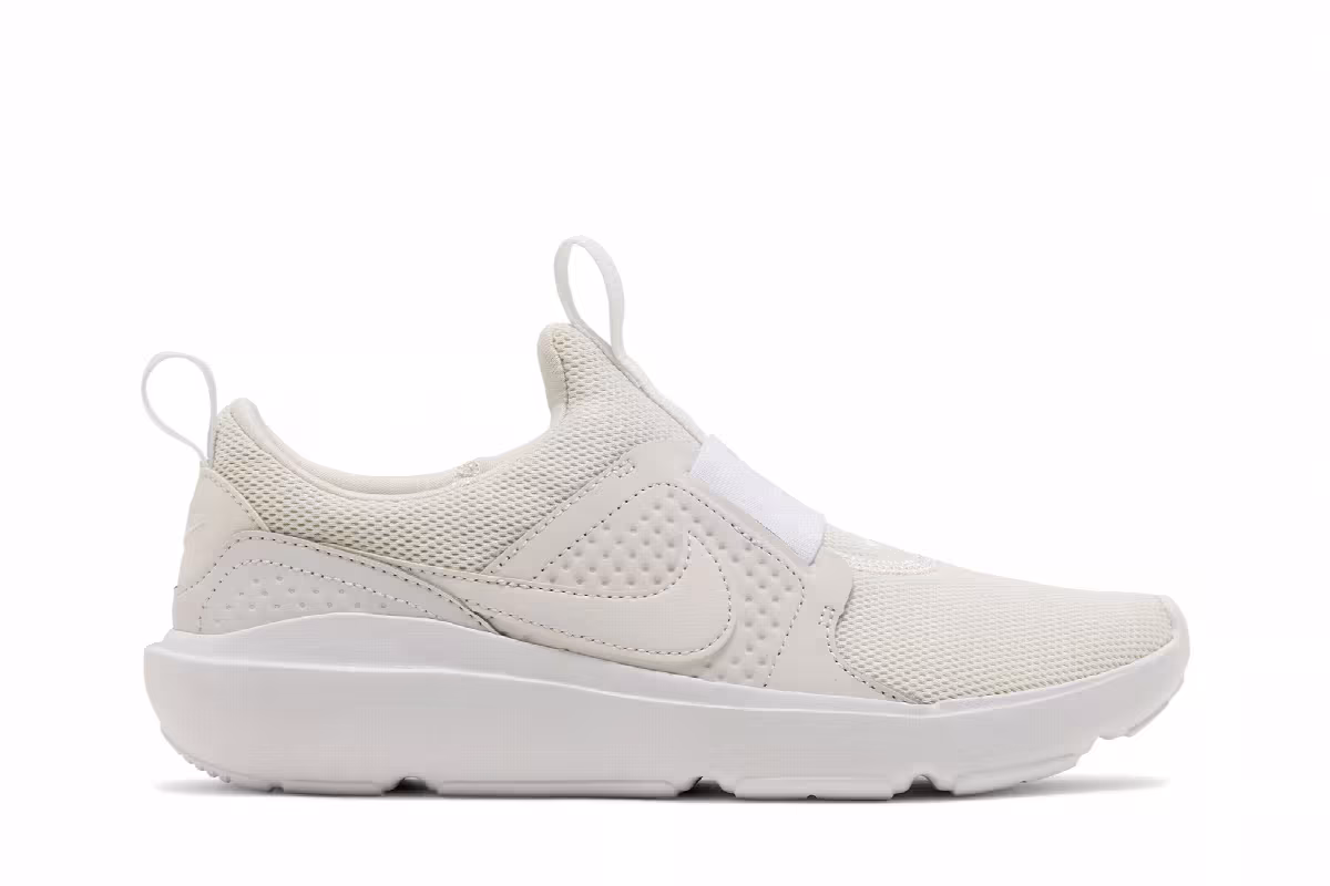 Nike Women's AD Comfort Triple White, view 2