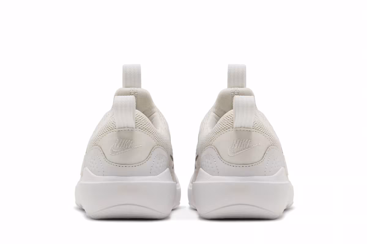 Nike Women's AD Comfort Triple White, view 7