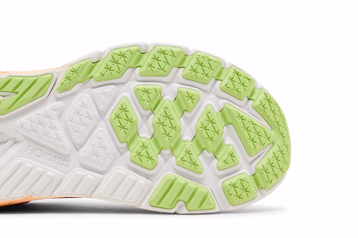 HOKA Women's Arahi 7 Papaya Coral, view 6