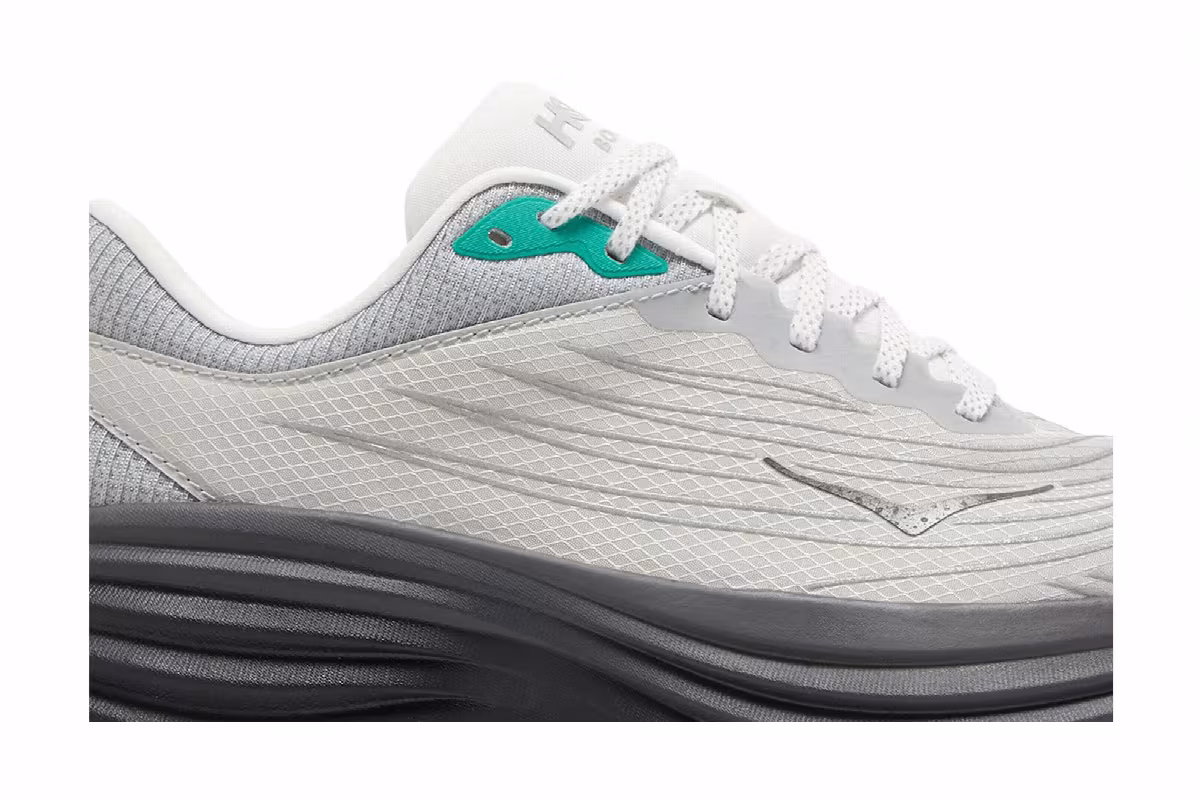 HOKA Bondi 8 Stealth Tech Pack, view 3