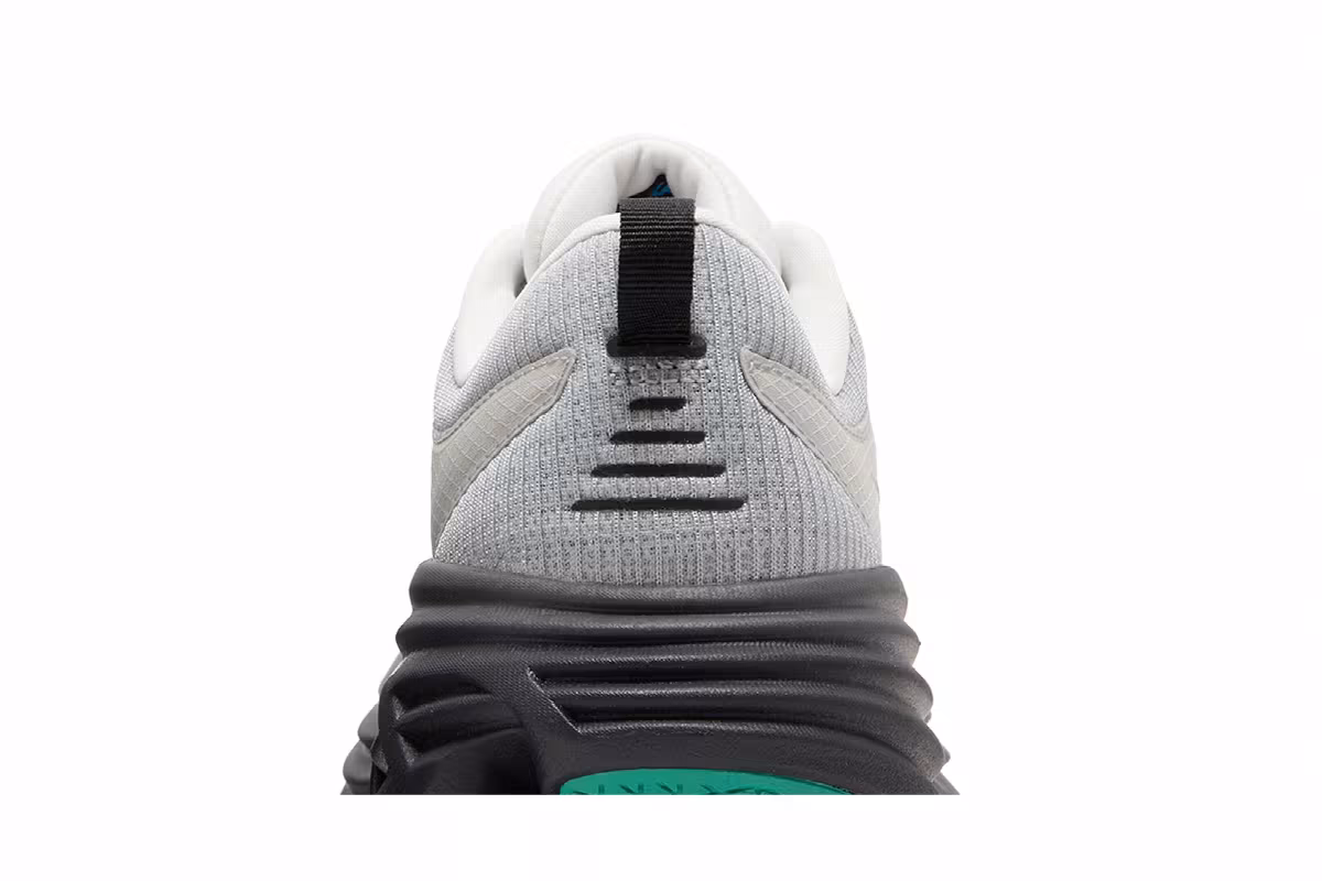 HOKA Bondi 8 Stealth Tech Pack, view 8