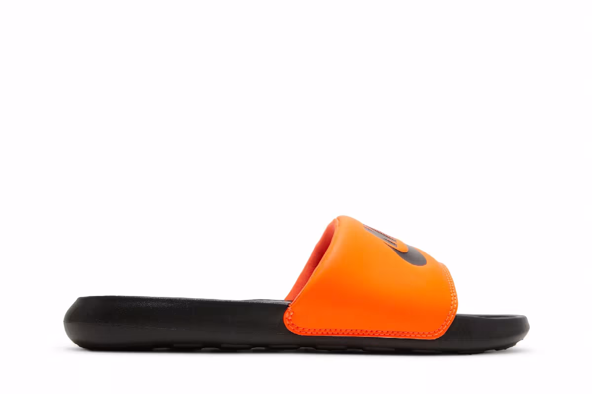 Nike Victori One Slide Black Hyper Crimson, view 2