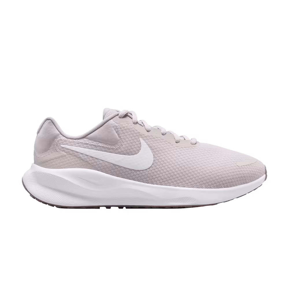 Nike Women's Revolution 7 Wide Platinum Violet