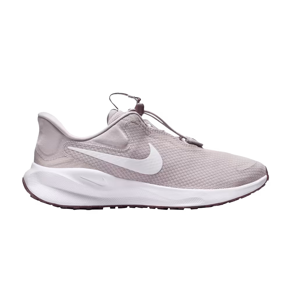 Nike Women's Revolution 7 EasyOn Platinum Violet