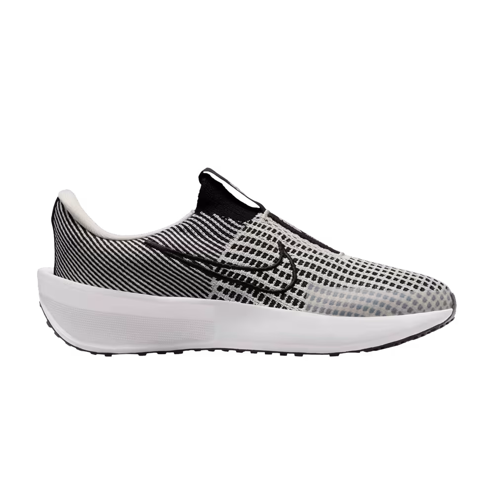 Nike Women's Interact Run EasyOn Light Bone Black