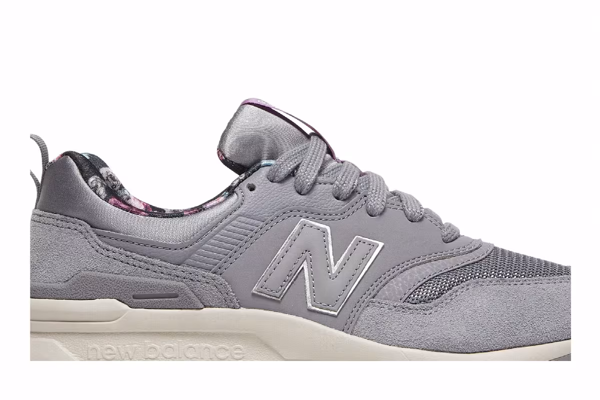 New Balance Women's 997H Blossom Pack - Grey, view 3