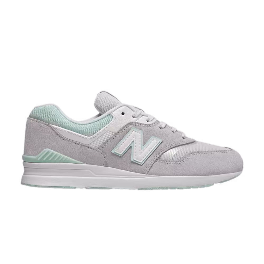 New Balance Women's 697 Nimbus Cloud