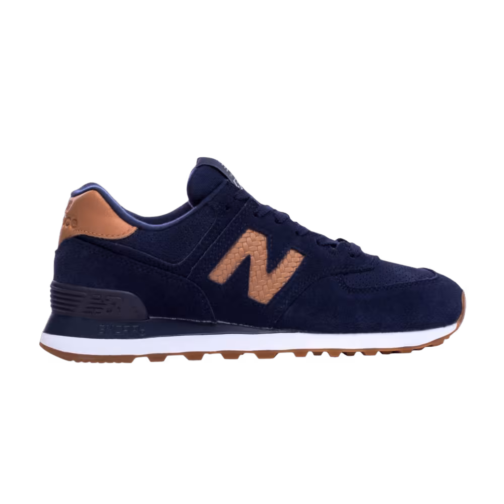 New Balance Women's 574 Wide Woven Logo - Pigment
