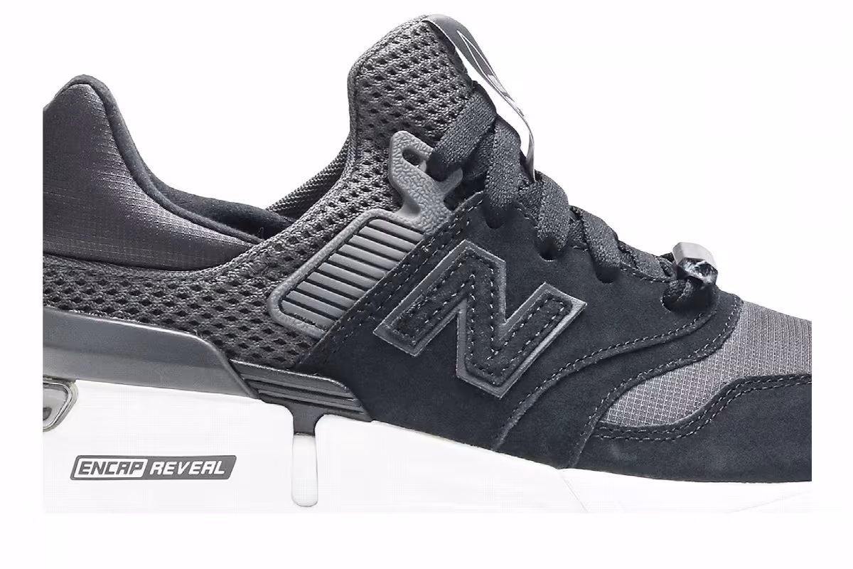 New Balance Women's 997 Black, view 3