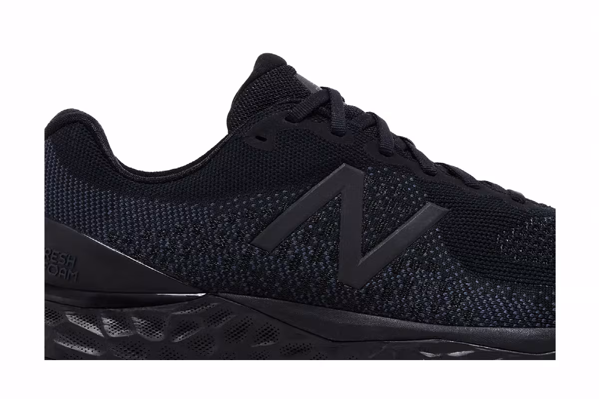 New Balance 880v10 2E Wide Black Caviar, view 3