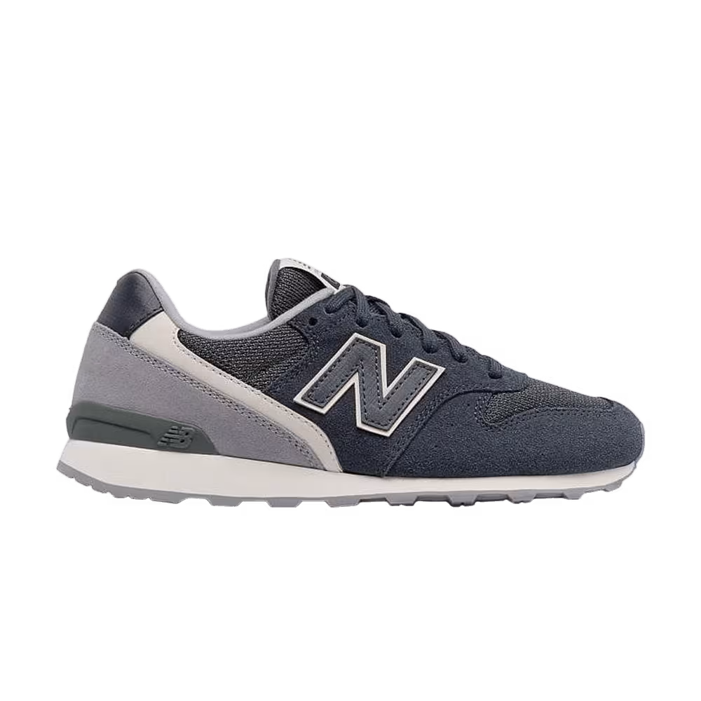 New Balance Women's 696 Navy