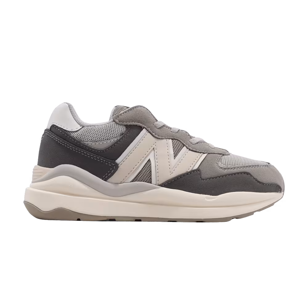 New Balance 57/40 Bungee Little Kid Wide Castlerock Moonbeam